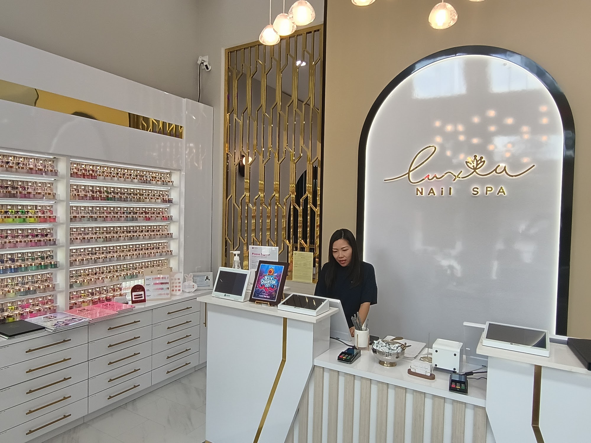 Summerville reception desk